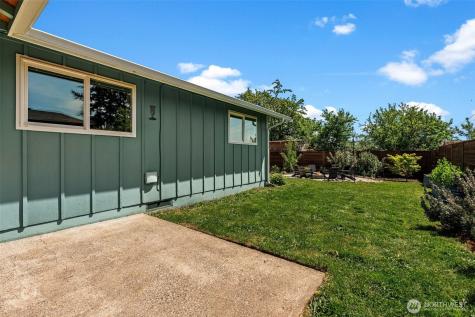 1756 S 42nd Street Tacoma WA 98418