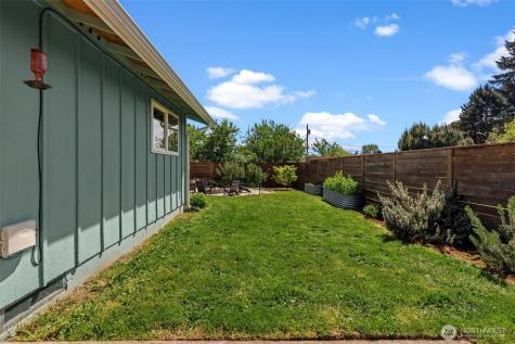1756 S 42nd Street Tacoma WA 98418