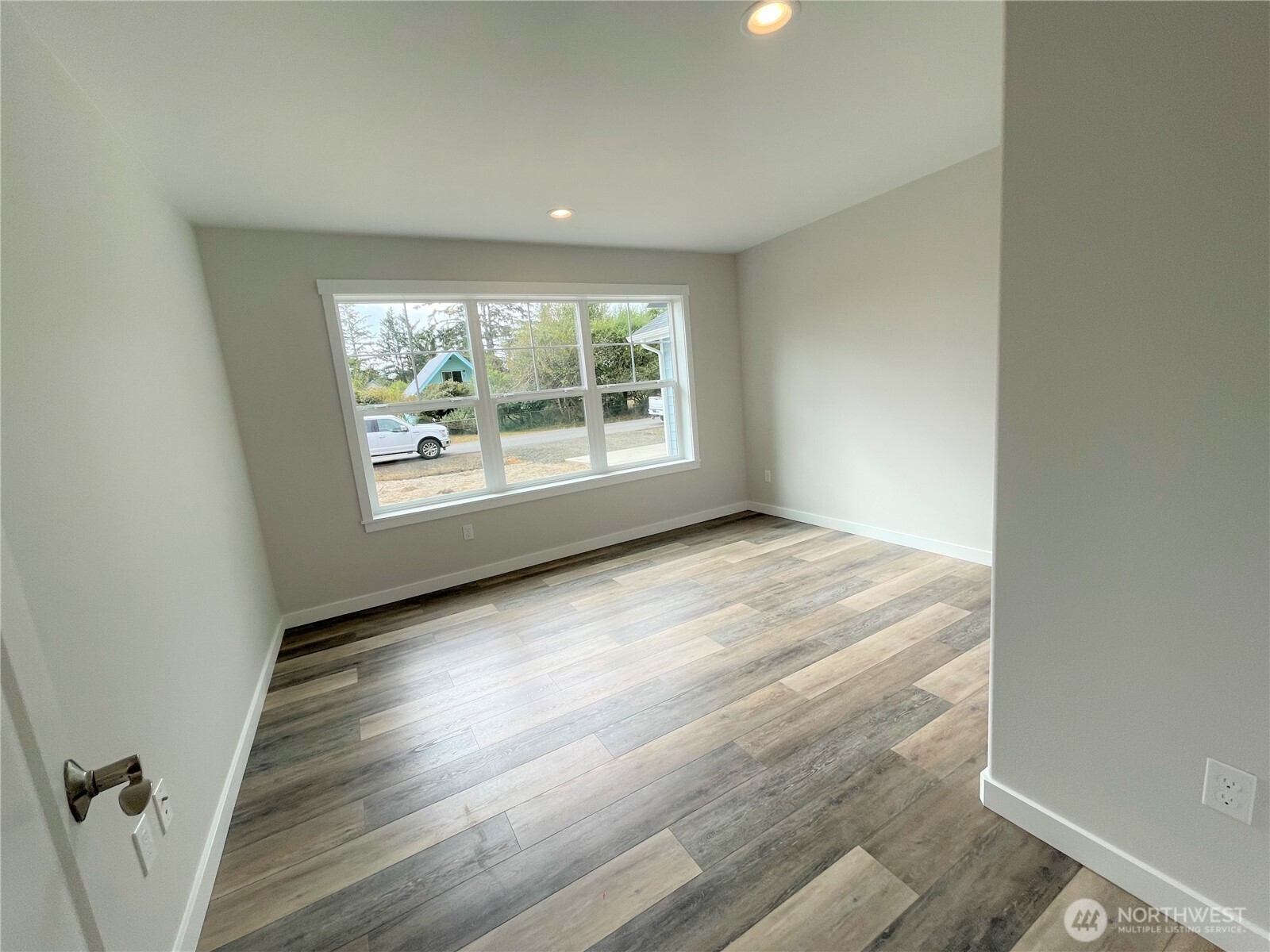 387 Sextans Avenue SW Ocean Shores WA 98569