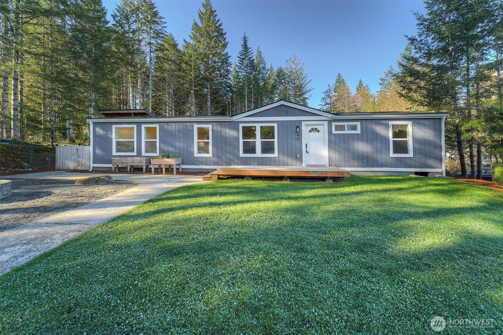 42 E Mossflower Lane Grapeview WA 98546