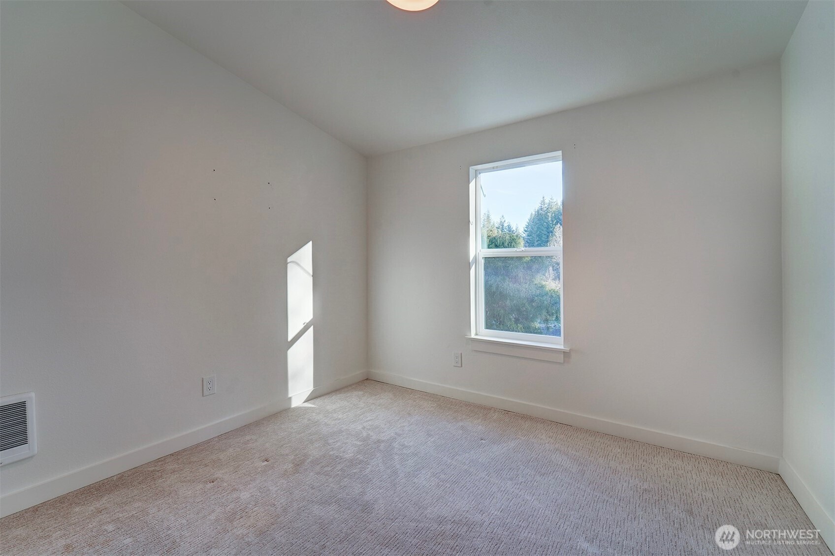42 E Mossflower Lane Grapeview WA 98546