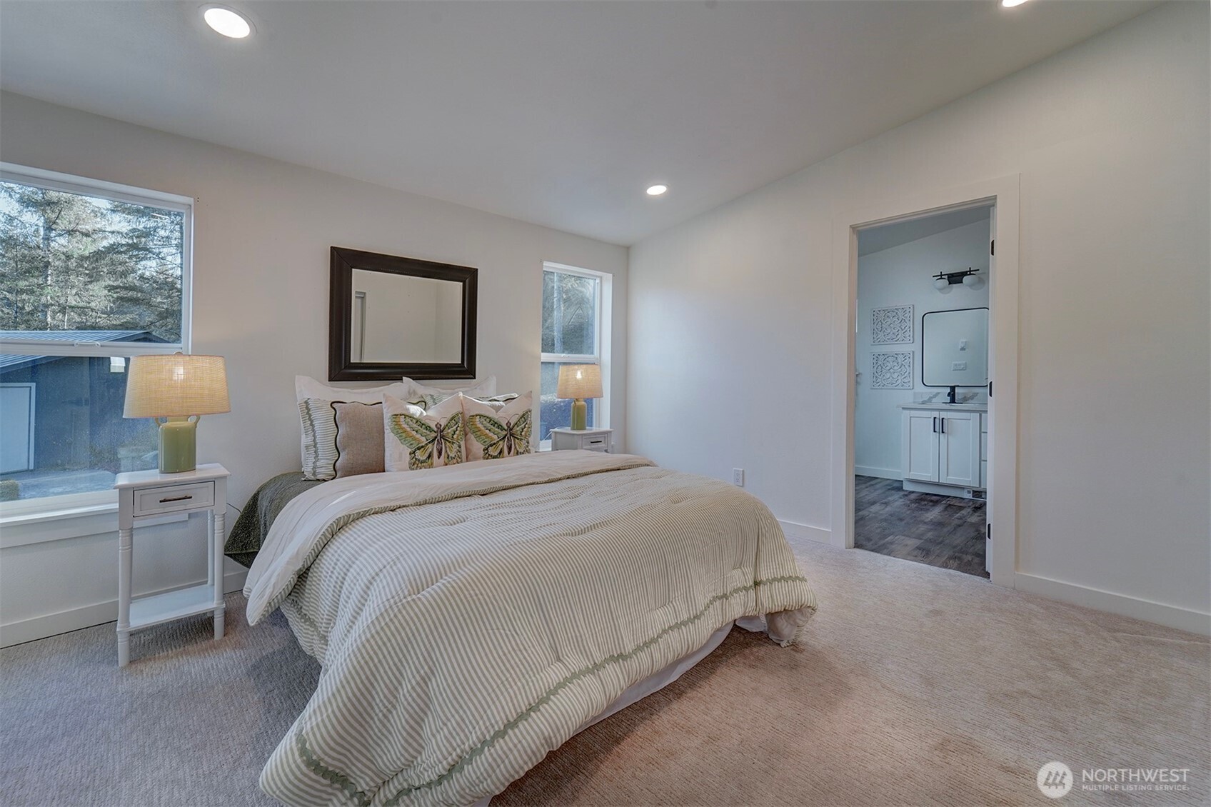 42 E Mossflower Lane Grapeview WA 98546