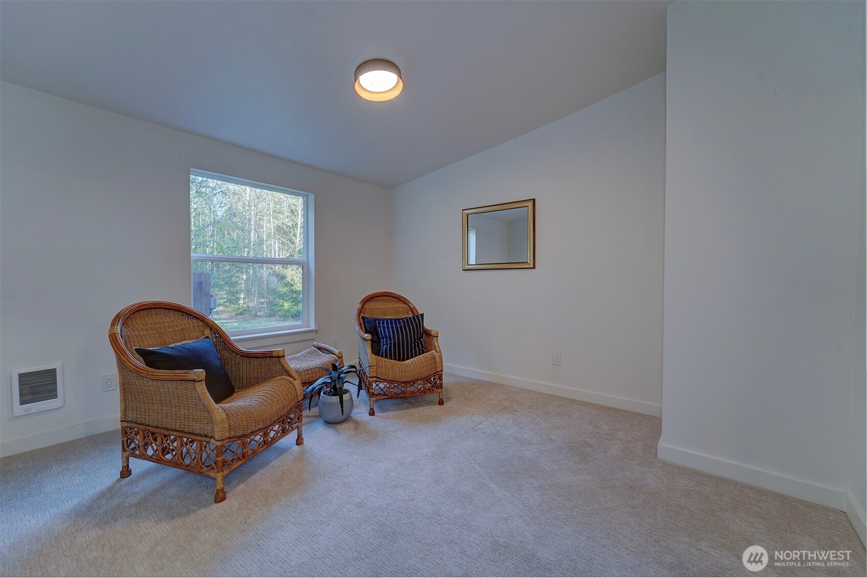 42 E Mossflower Lane Grapeview WA 98546