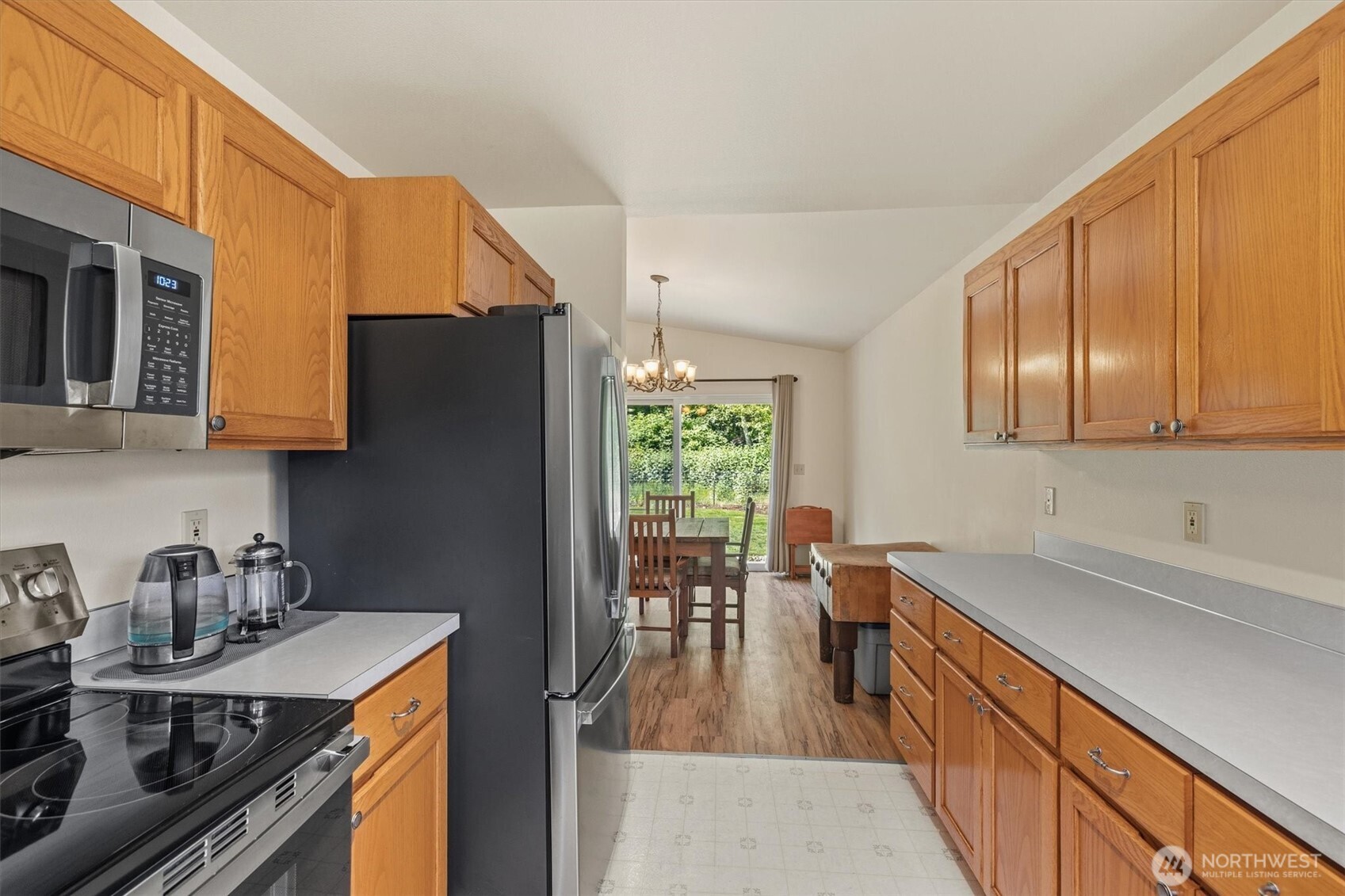 2021 Doe Drive Oak Harbor WA 98277