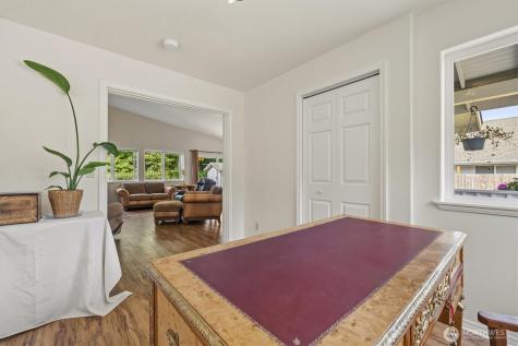 2021 Doe Drive Oak Harbor WA 98277