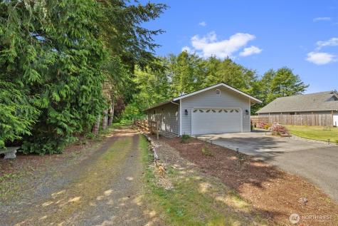 2021 Doe Drive Oak Harbor WA 98277