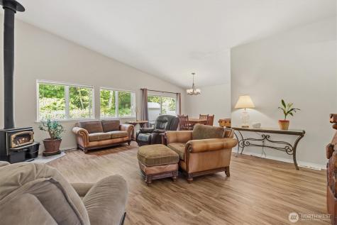 2021 Doe Drive Oak Harbor WA 98277