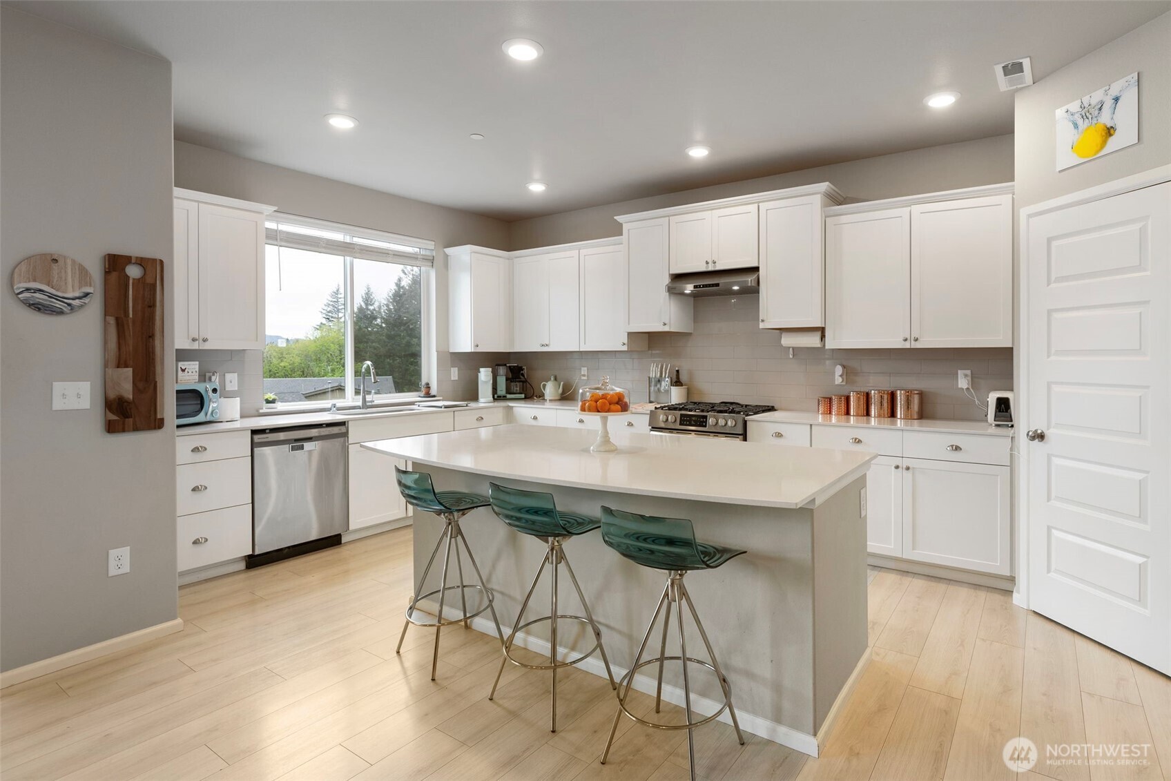 962 Thrush Court SE Port Orchard WA 98366