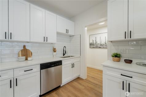 1315 E Marine View Drive Everett WA 98201