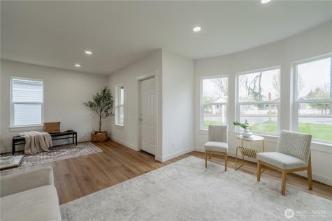 1315 E Marine View Drive Everett WA 98201