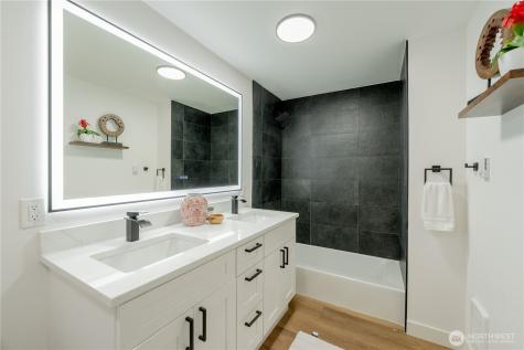 1315 E Marine View Drive Everett WA 98201