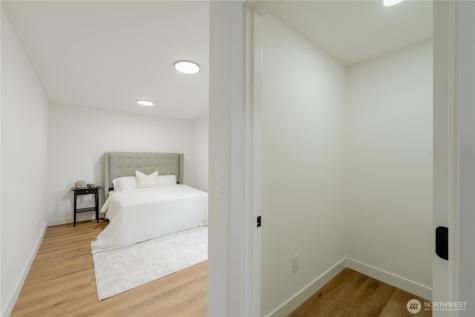 1315 E Marine View Drive Everett WA 98201