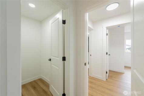1315 E Marine View Drive Everett WA 98201