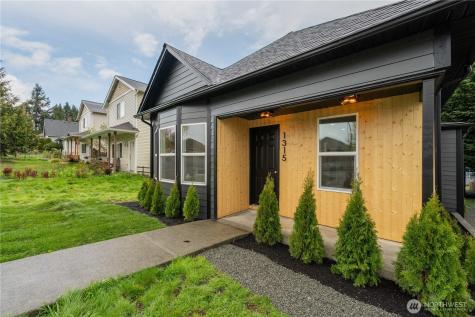 1315 E Marine View Drive Everett WA 98201