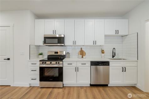 1315 E Marine View Drive Everett WA 98201