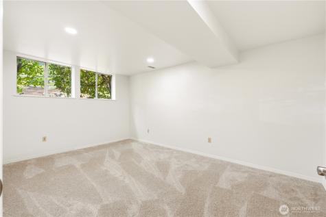 14613 SE 16th Place Bellevue WA 98007