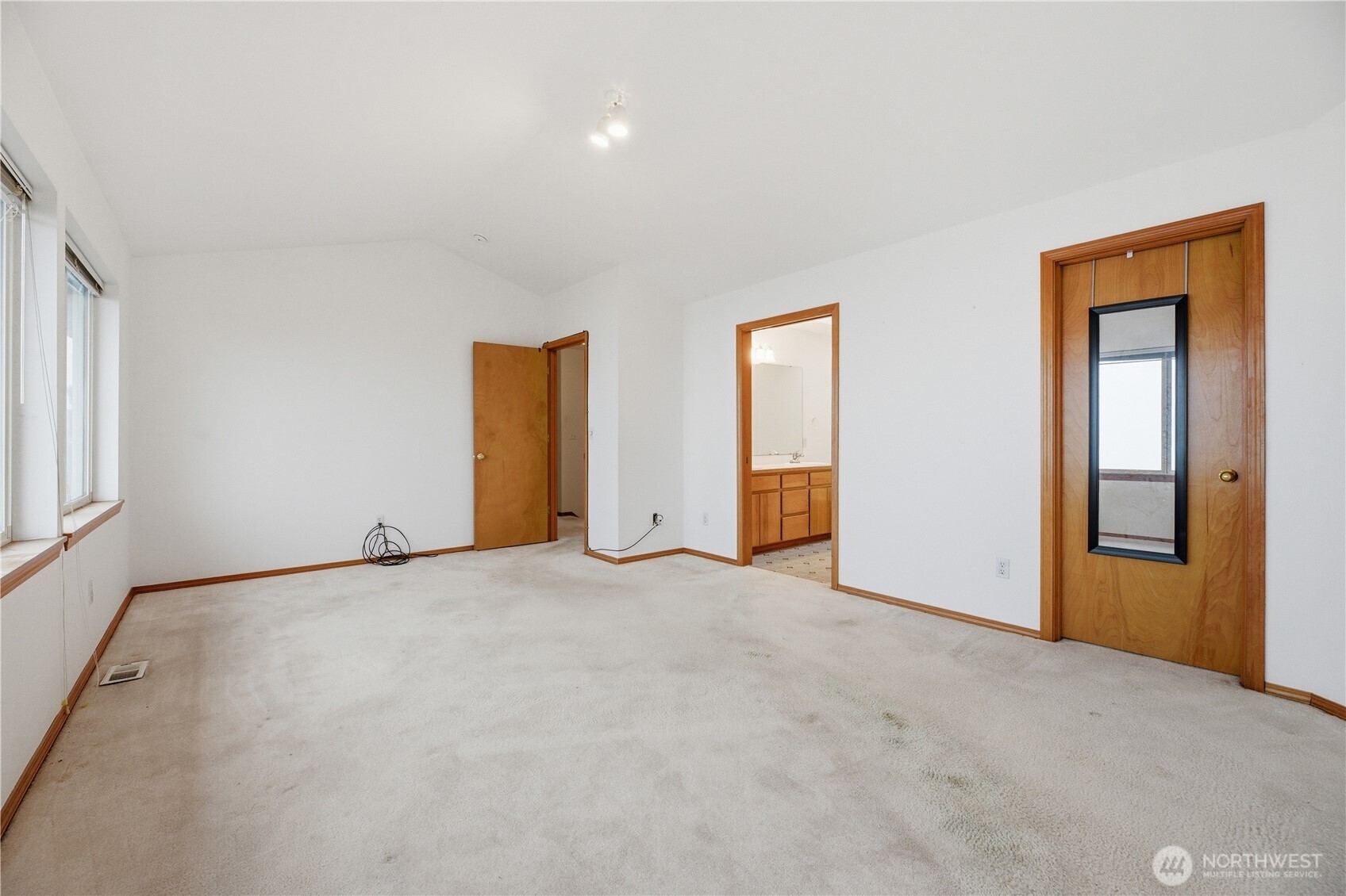 1924 5th Street SE Puyallup WA 98372