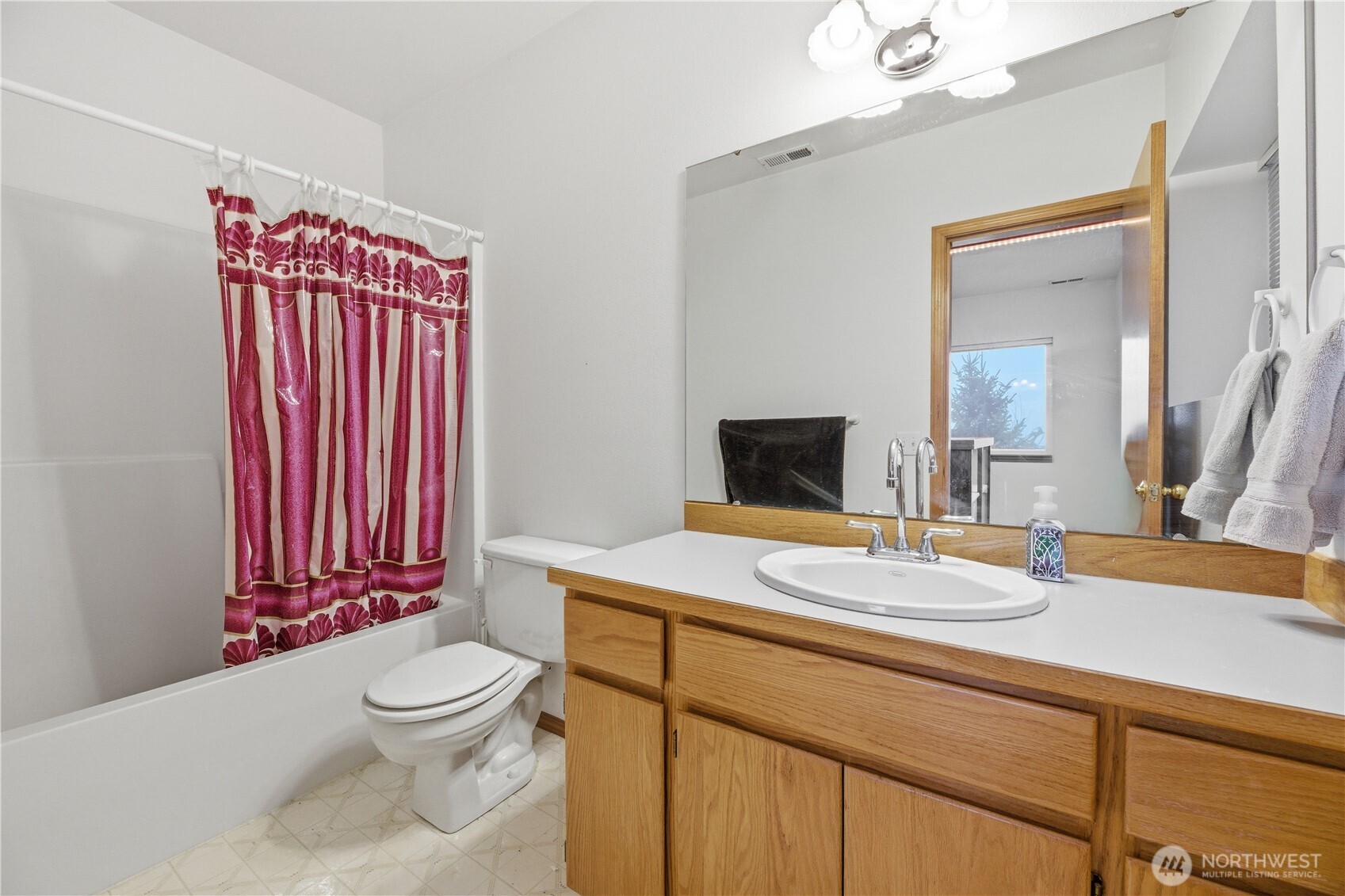 1924 5th Street SE Puyallup WA 98372