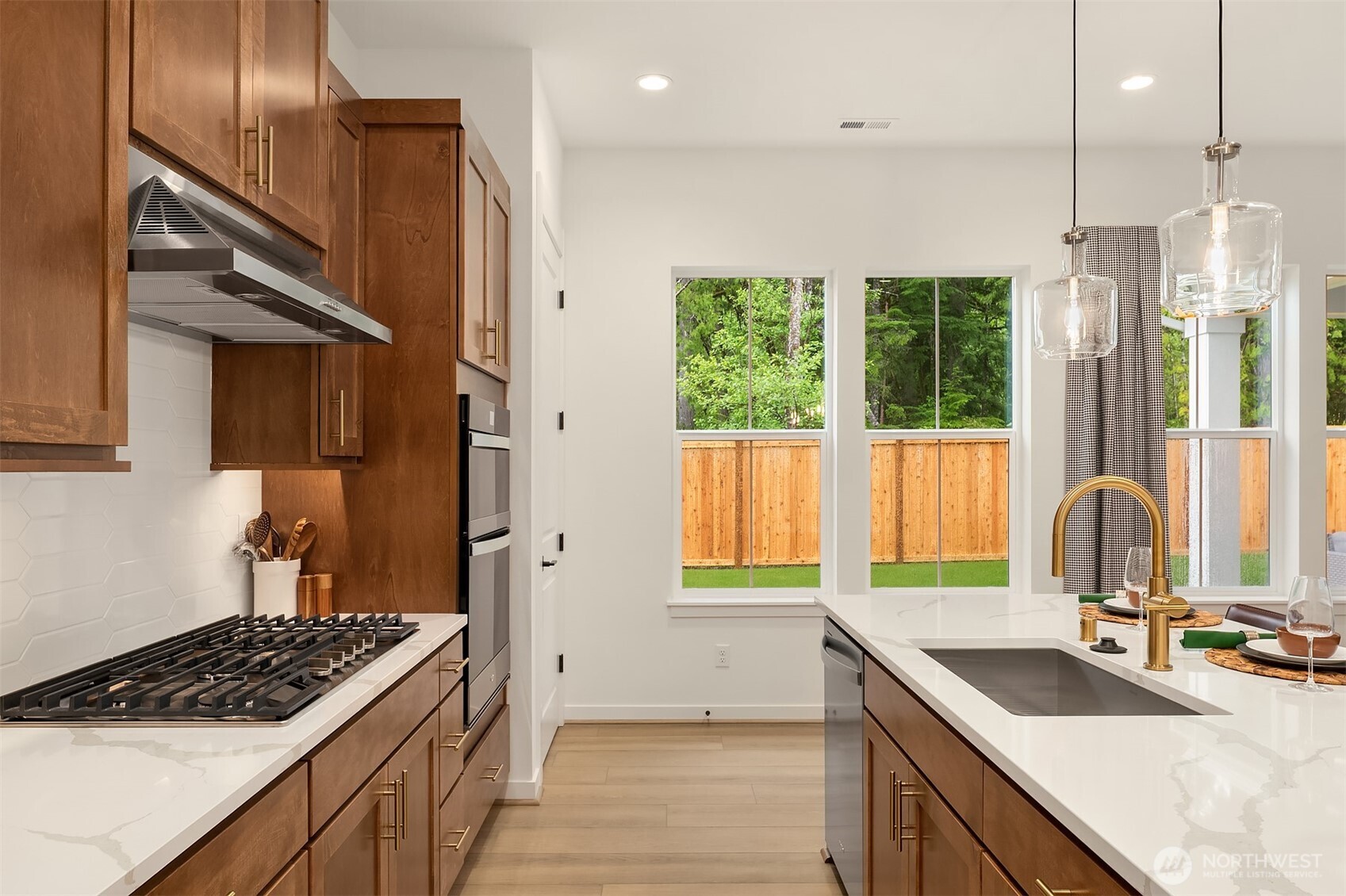 33954 Buckeye Avenue SE Black Diamond WA 98010