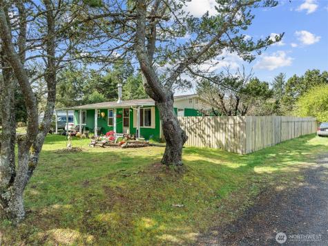 1125 State Route 105 Grayland WA 98547