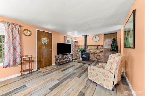 1125 State Route 105 Grayland WA 98547