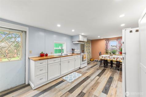 1125 State Route 105 Grayland WA 98547