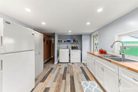 1125 State Route 105 Grayland WA 98547