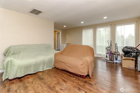 10543 SE 228th Street Kent WA 98031