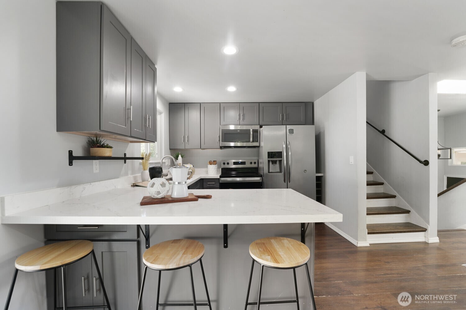 217 Capri Place Everett WA 98203