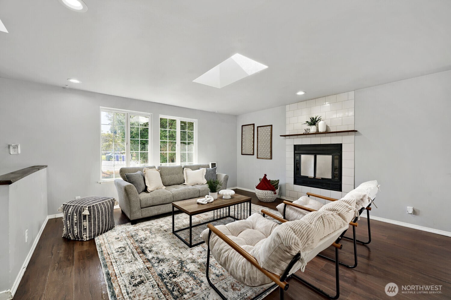 217 Capri Place Everett WA 98203