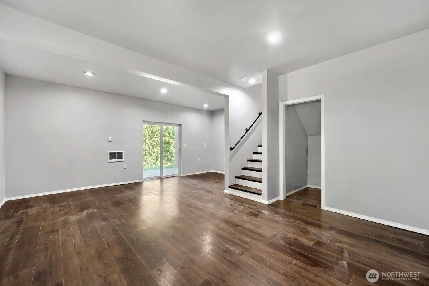 217 Capri Place Everett WA 98203