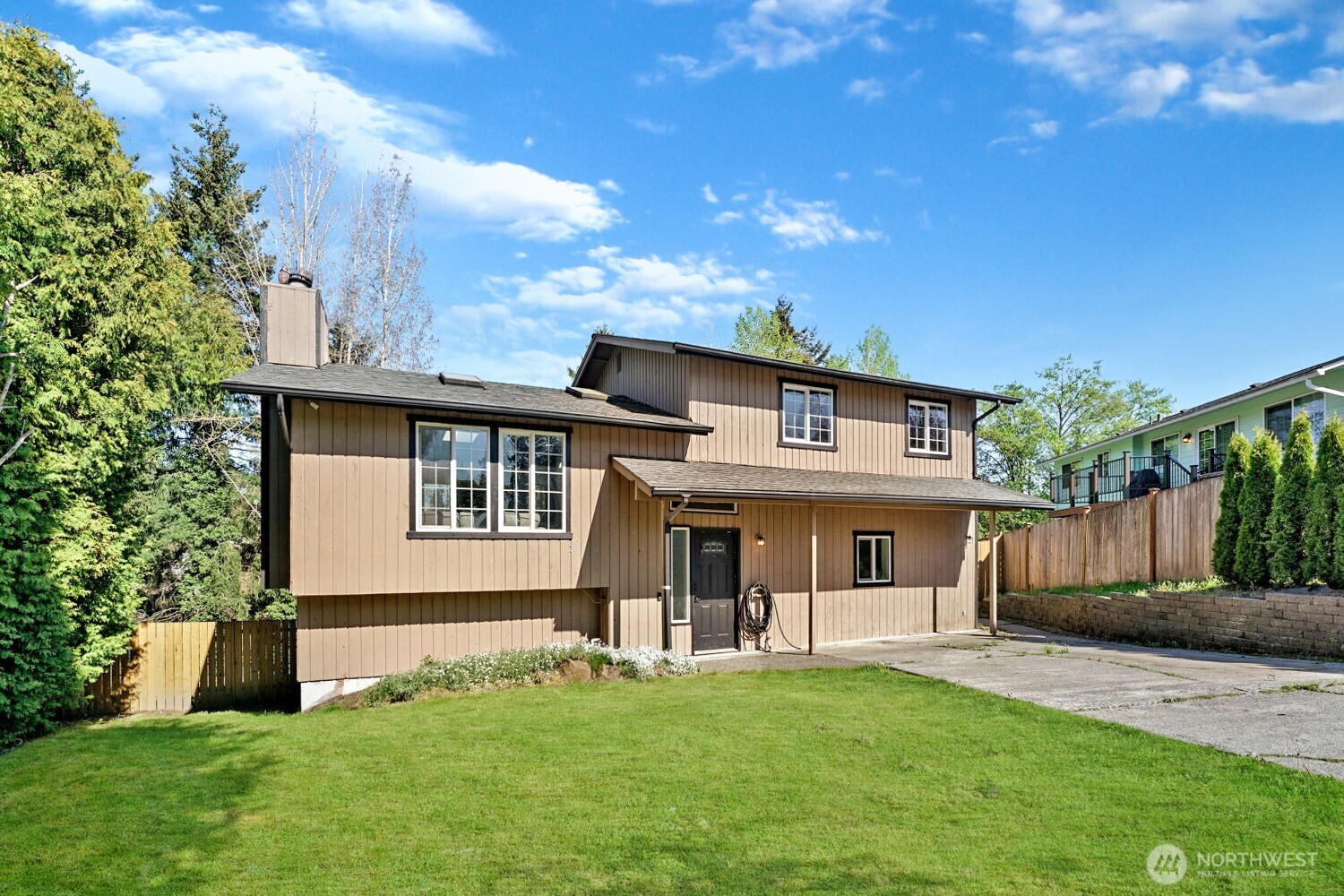 217 Capri Place Everett WA 98203