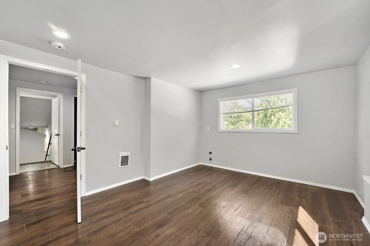 217 Capri Place Everett WA 98203
