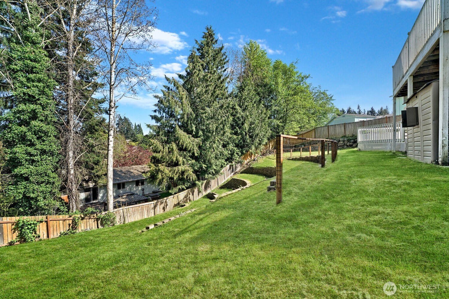 217 Capri Place Everett WA 98203
