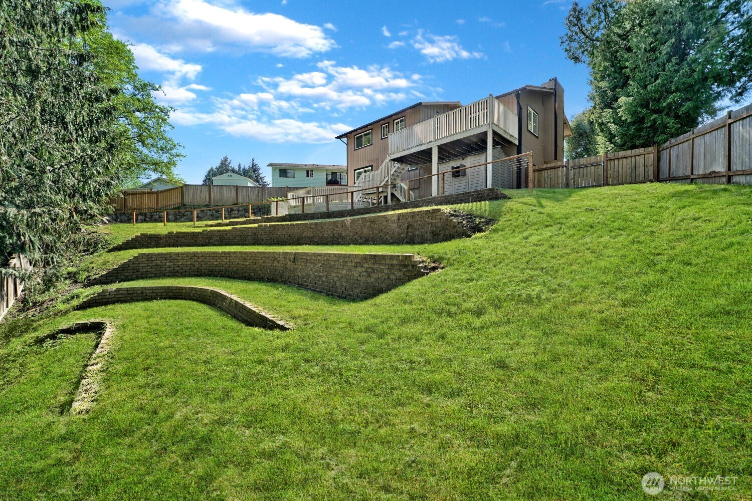 217 Capri Place Everett WA 98203