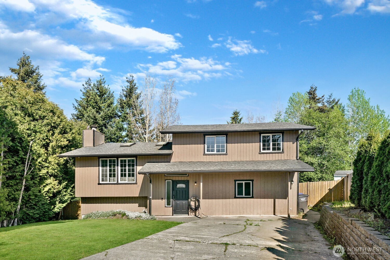 217 Capri Place Everett WA 98203