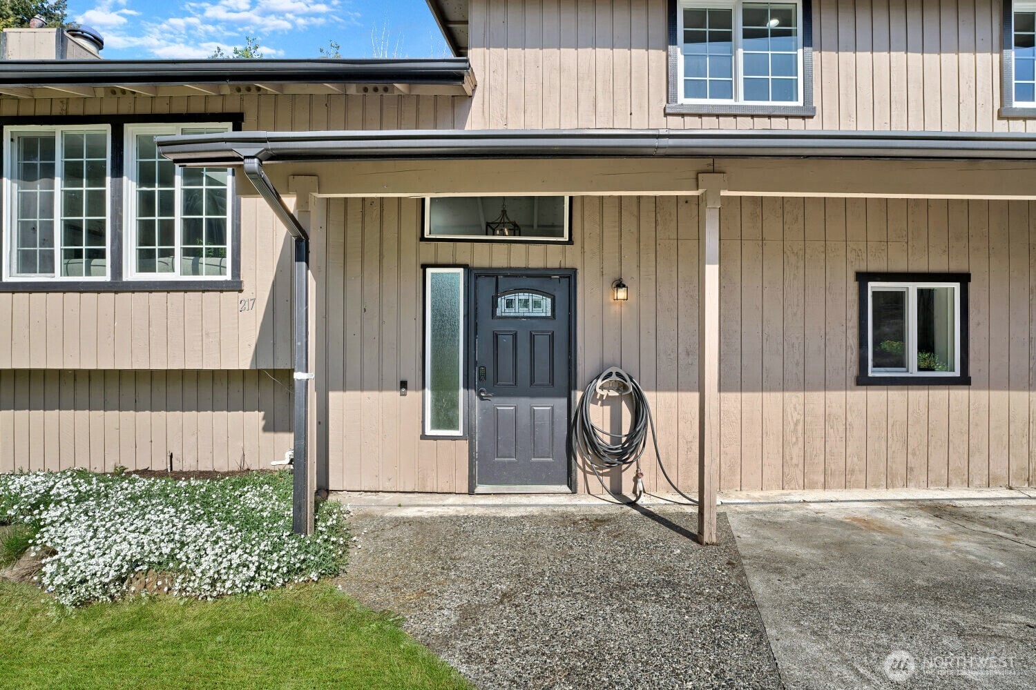 217 Capri Place Everett WA 98203