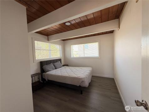 141 Barnacles Street NW Ocean Shores WA 98569