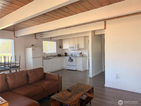 141 Barnacles Street NW Ocean Shores WA 98569