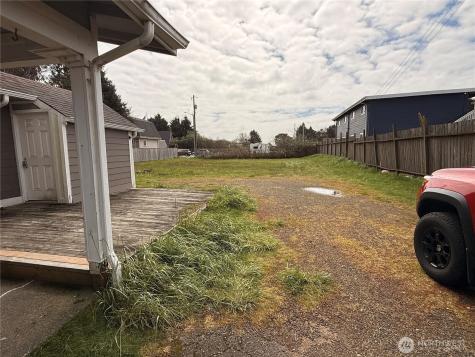 141 Barnacles Street NW Ocean Shores WA 98569