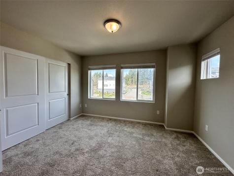 17541 110th Ave E Puyallup WA 98374
