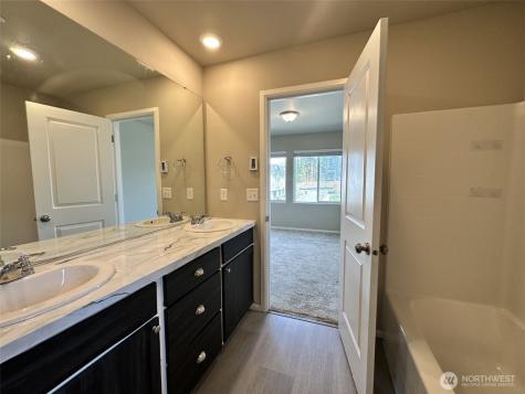 17541 110th Ave E Puyallup WA 98374