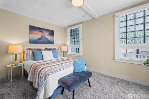 303 Puyallup Street Steilacoom WA 98388