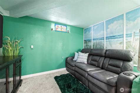 303 Puyallup Street Steilacoom WA 98388