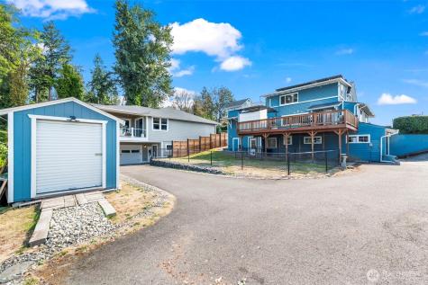 303 Puyallup Street Steilacoom WA 98388