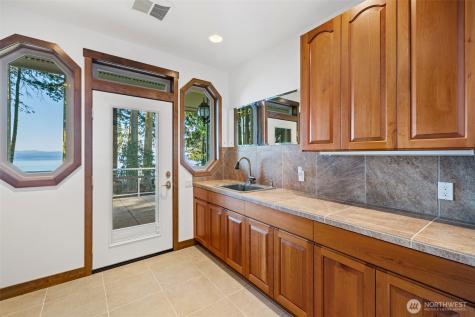 894 Freshwater Park Port Angeles WA 98363