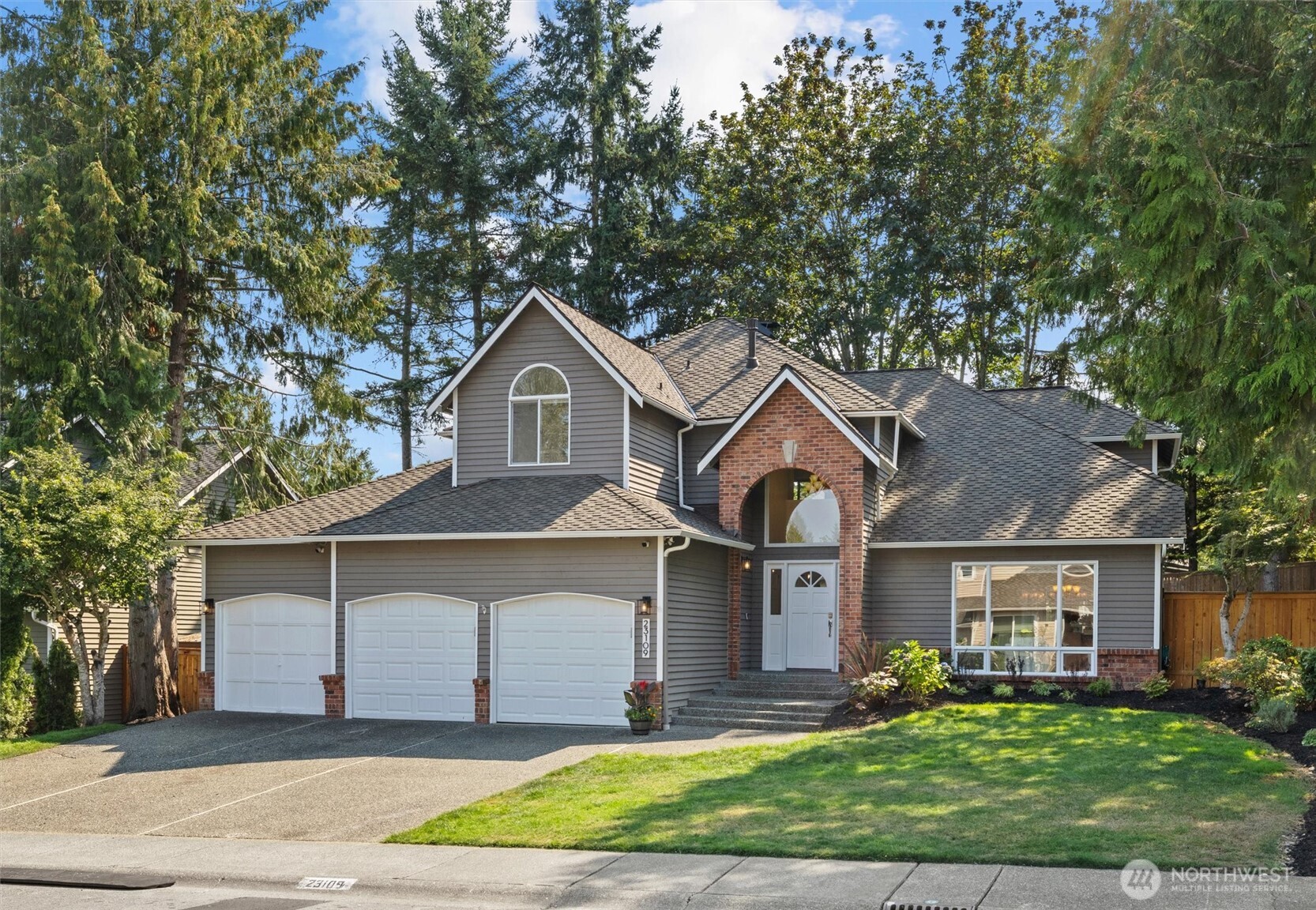 23109 NE 18th Place Sammamish WA 98074