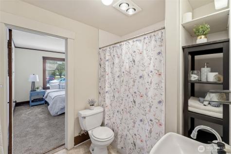 5222 S I Street Tacoma WA 98408