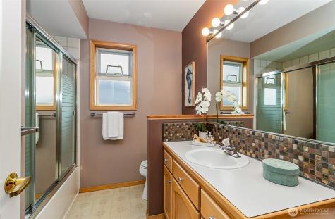 5479 Salish Road Blaine WA 98230