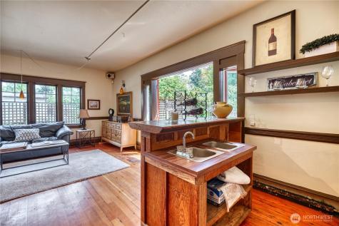 1379 Gulf Road Point Roberts WA 98281